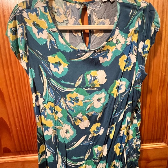 Women’s cap sleeve top in excellent condition. - Picture 2 of 4